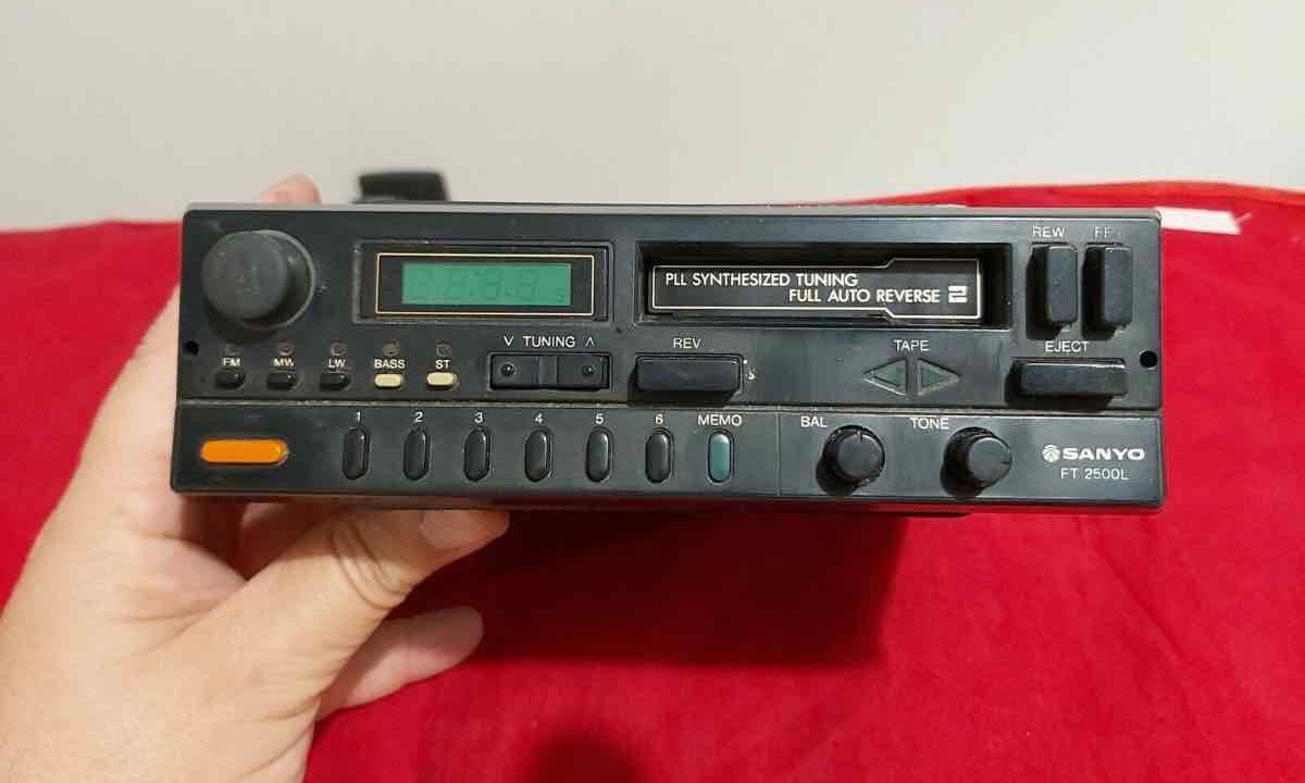 Mangianastri cassette dischi