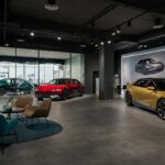 Alpine apre un'esclusiva Lounge a Milano: un nuovo concetto di concessionaria