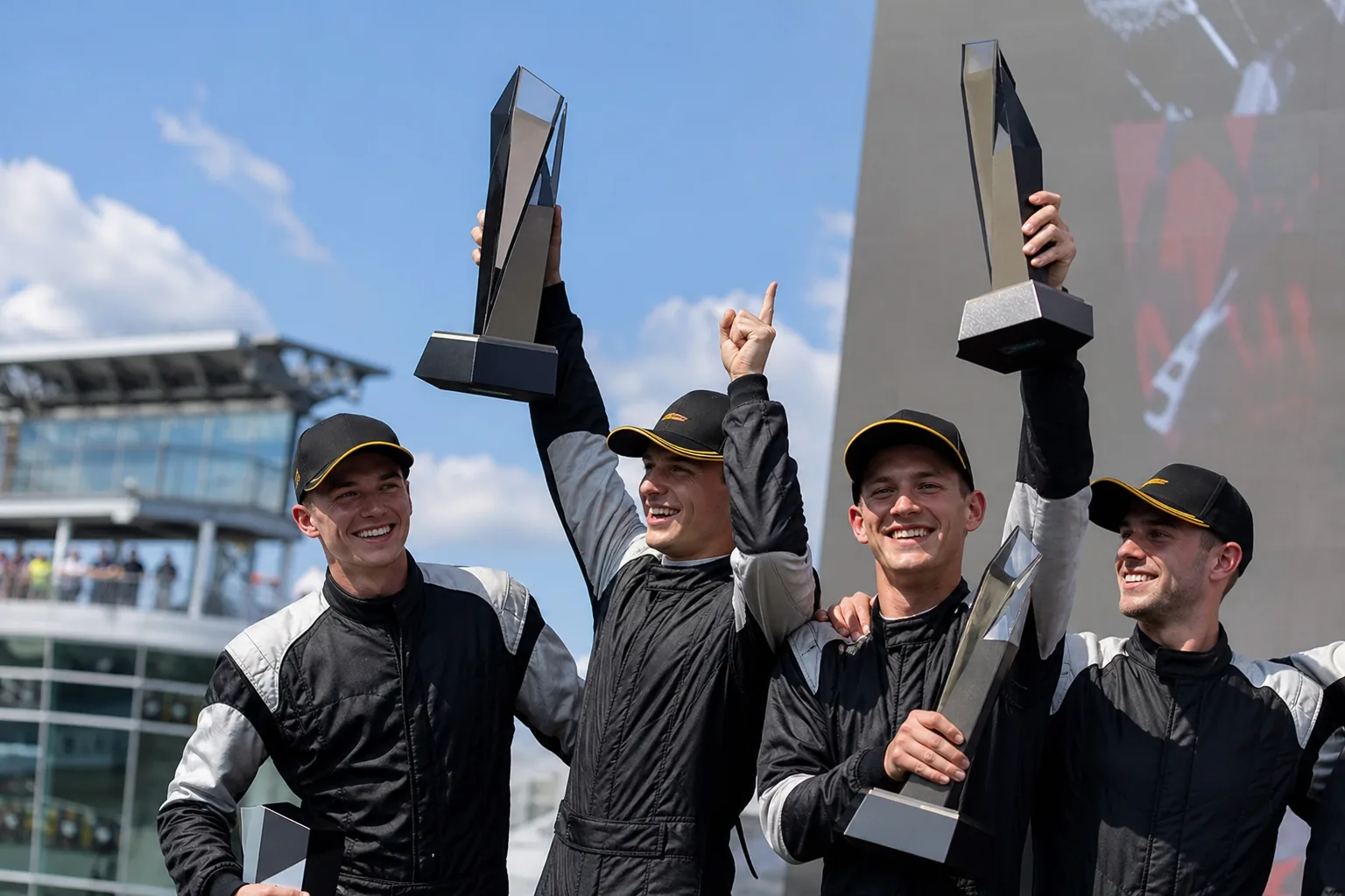 Lamborghini Super Trofeo: Gilardoni e Iaquinta campioni Europa 2026, Salonen e Tuomaala vincono Gara 2 a Monza