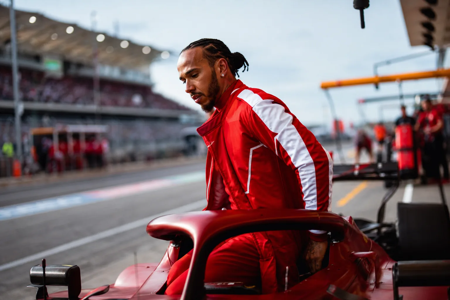 Austin, Leclerc domina le prime libere, Hamilton il più veloce in FP3: Ferrari sfida Verstappen